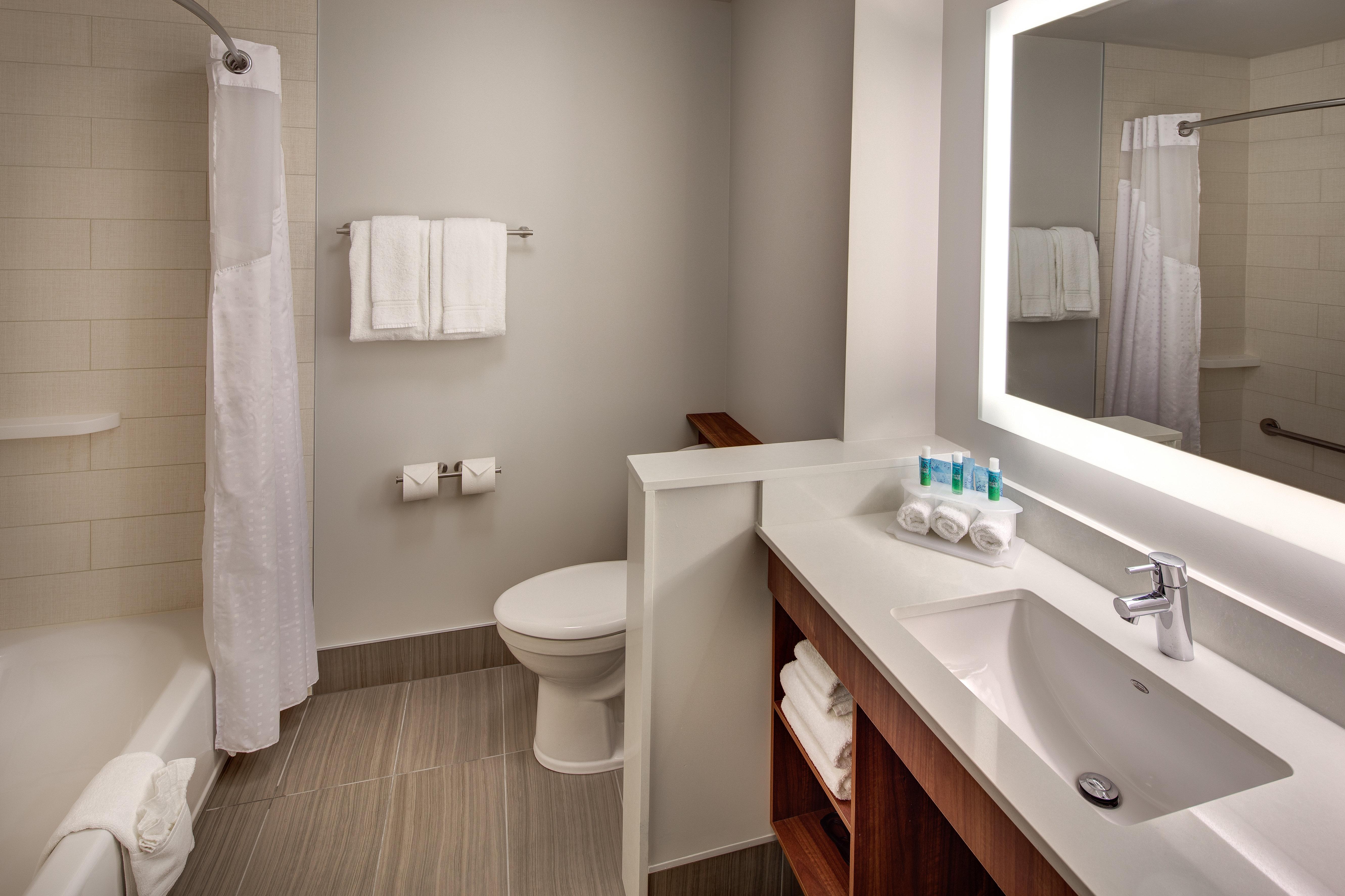 Holiday Inn Express & Suites Terrace By Ihg Eksteriør bilde