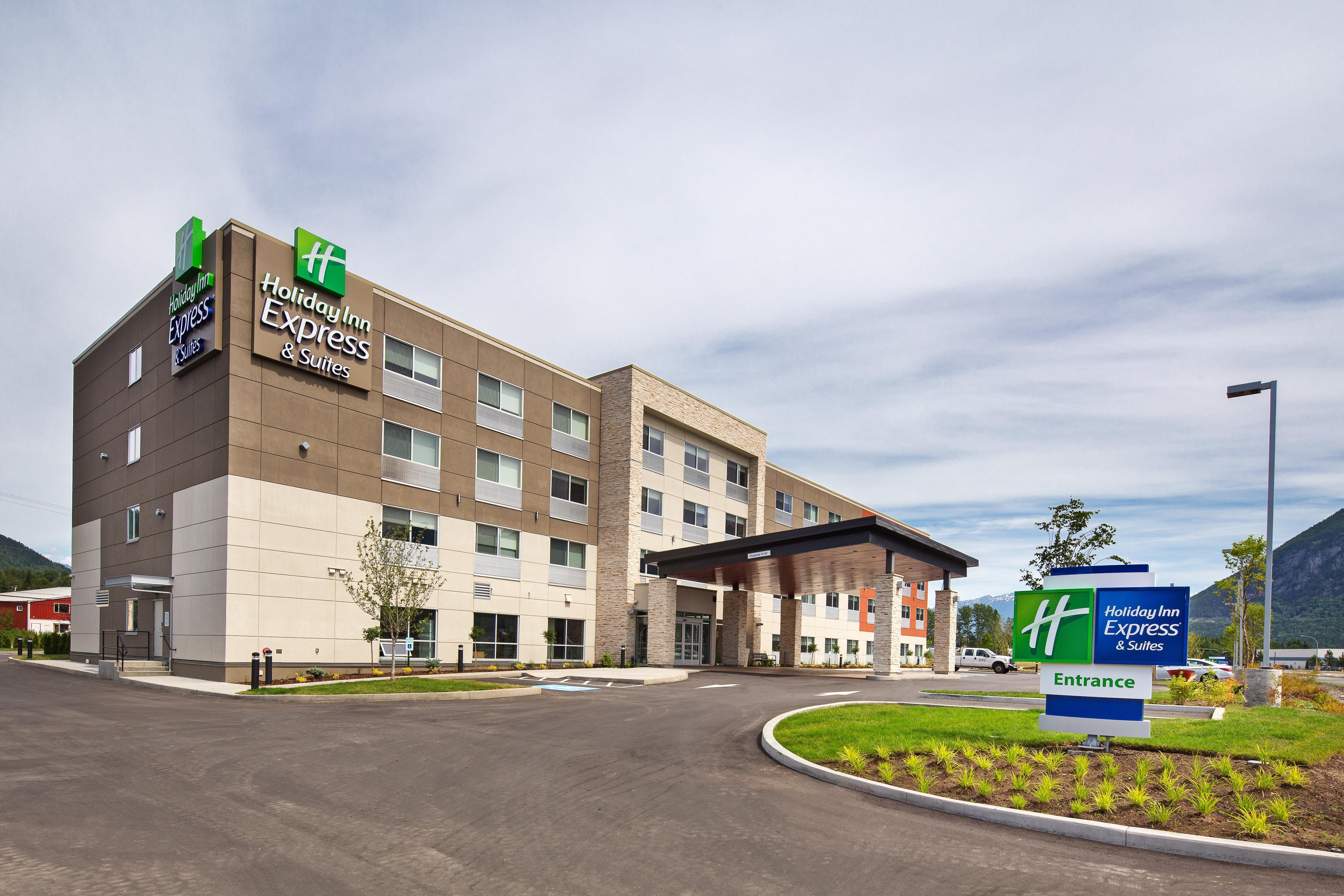 Holiday Inn Express & Suites Terrace By Ihg Eksteriør bilde